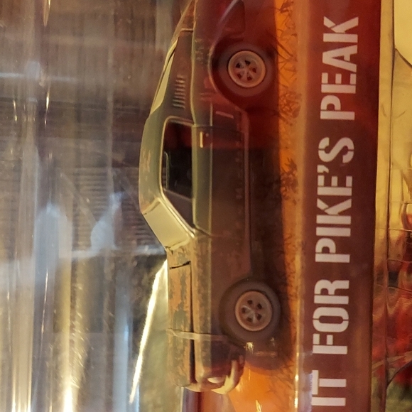 Ebay prices are around 70 for this Johnny lighting car and scene - Picture 2 of 4